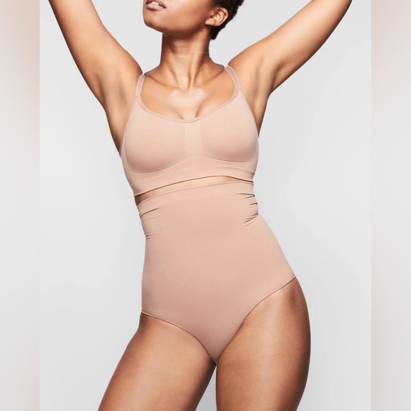 Skims Seamless Sculpt High Waisted Brief Size XL - Picture 1 of 7